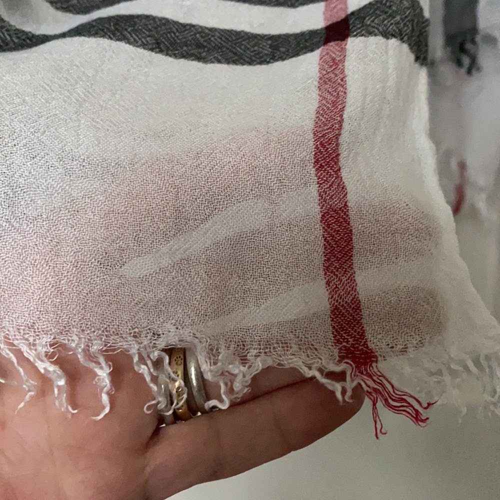 Designer inspired scarf / white , red, and black - Picture 3 of 4